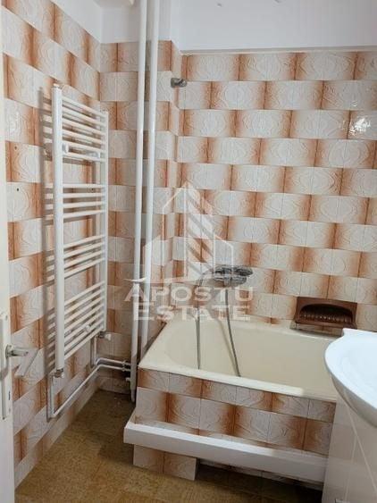 Apartament cu 2 camere decomandat, mobilat în Central