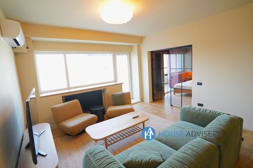 Apartament cu 3 camere, mobilat în Victoriei