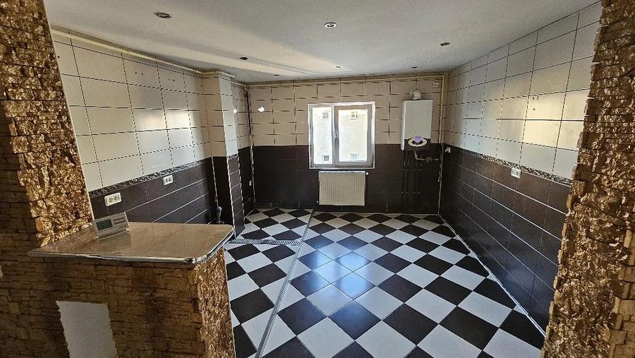 Apartament cu 2 camere decomandat în Vinga