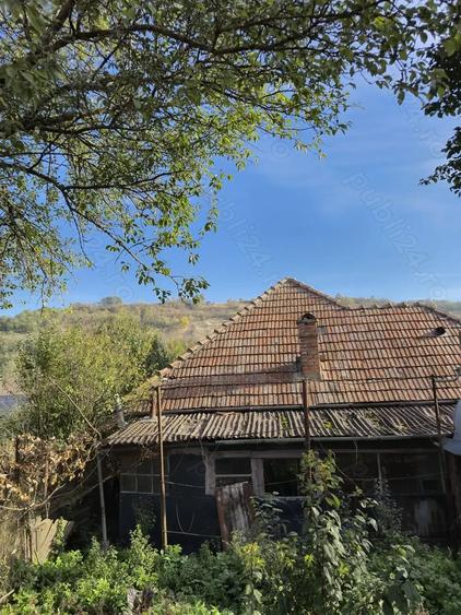 Casă cu 3 camere cu Teren 1000 Mp în Central