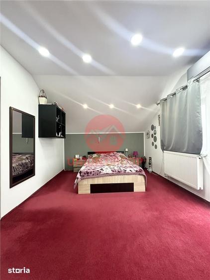 Casă cu 4 camere cu Teren 300 Mp în Central