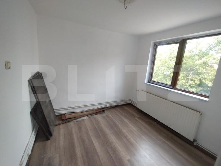 Apartament de vanzare, 2 camere, 32 mp, etaj 1, zona Decebal - 1