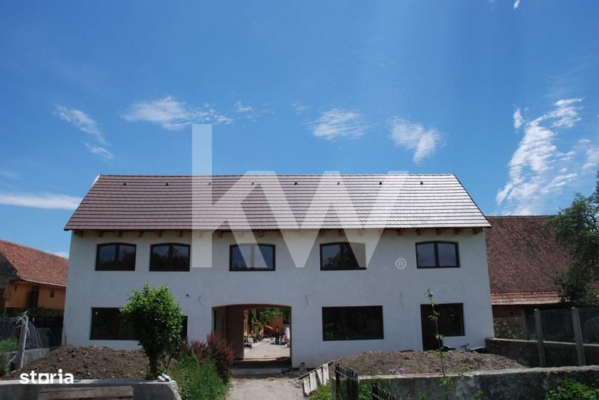 Casă cu 4 camere în Cristian