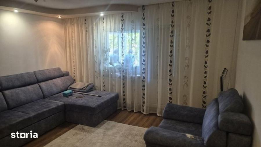 Apartament cu 3 camere în Rovine