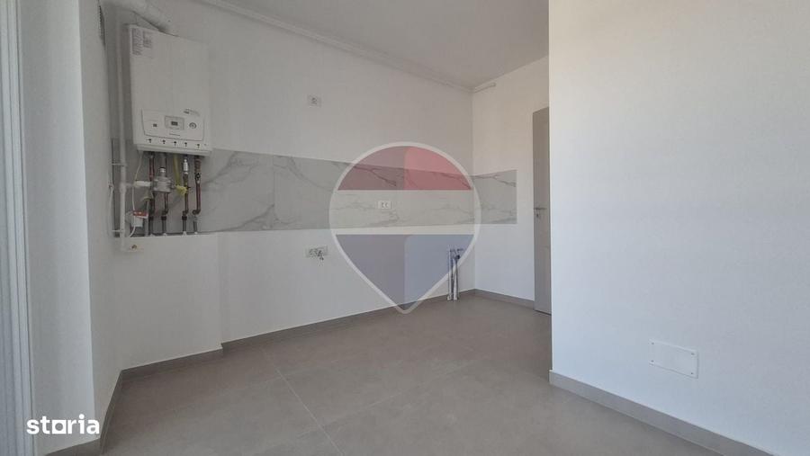 Apartament cu 3 camere,2 bai Adora Park - 2
