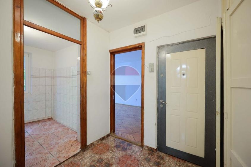 Apartament cu 3 camere decomandat în Dacia