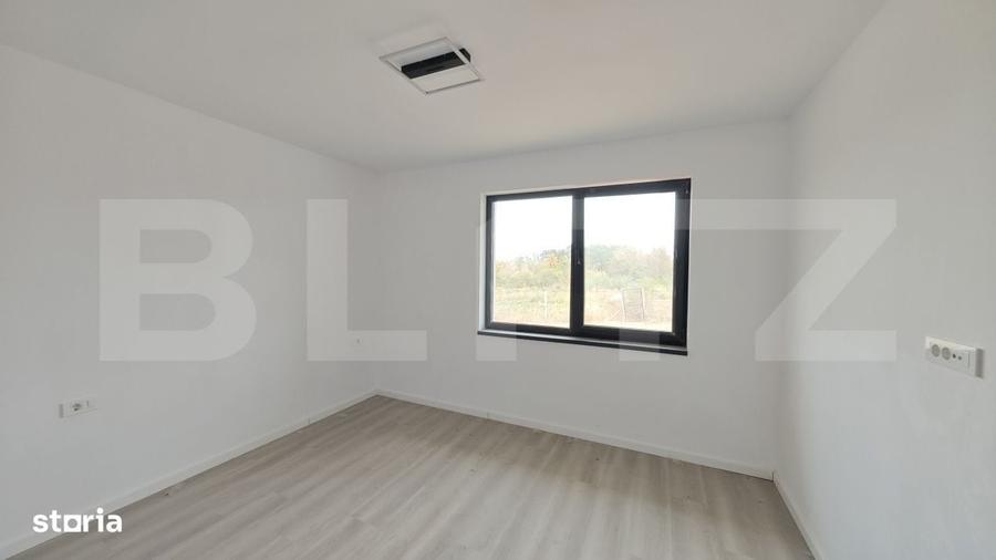 Casă cu 4 camere în Sântandrei
