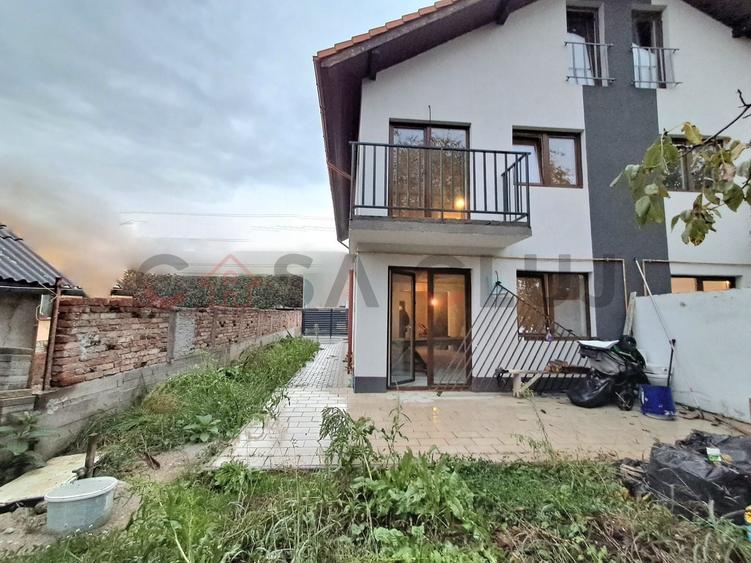 Casă individuală cu 4 camere cu Canalizare în Iris