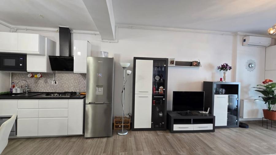 Apartament cu 2 camere decomandat în Mamaia-Sat