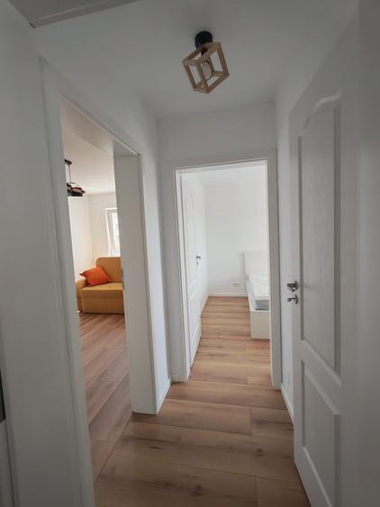 Apartament cu 3 camere semidecomandat în Drumul Taberei