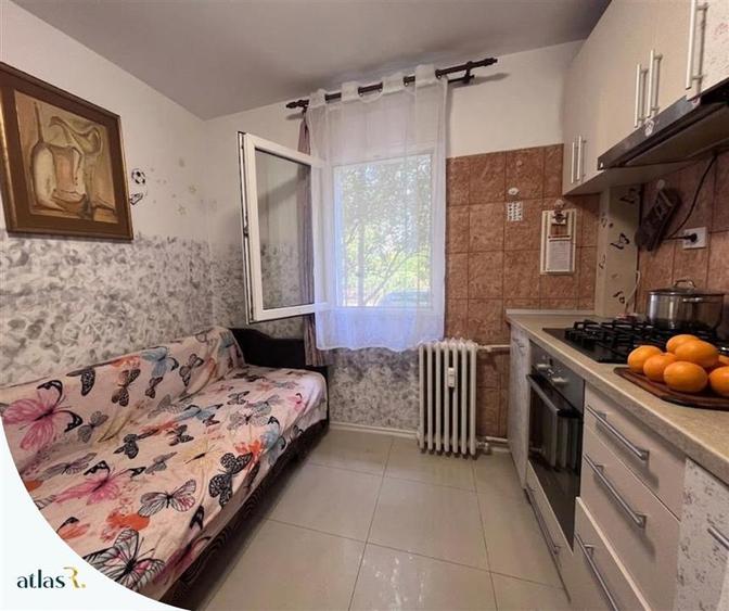 Apartament cu 2 camere decomandat în Nicolina