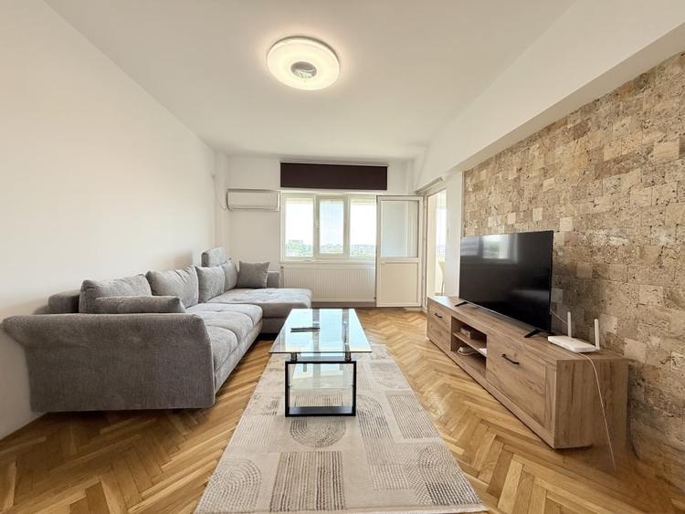 Apartament cu 4 camere decomandat, mobilat în Tomis II