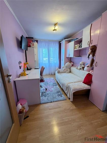 Apartament cu 3 camere decomandat în Ultracentral