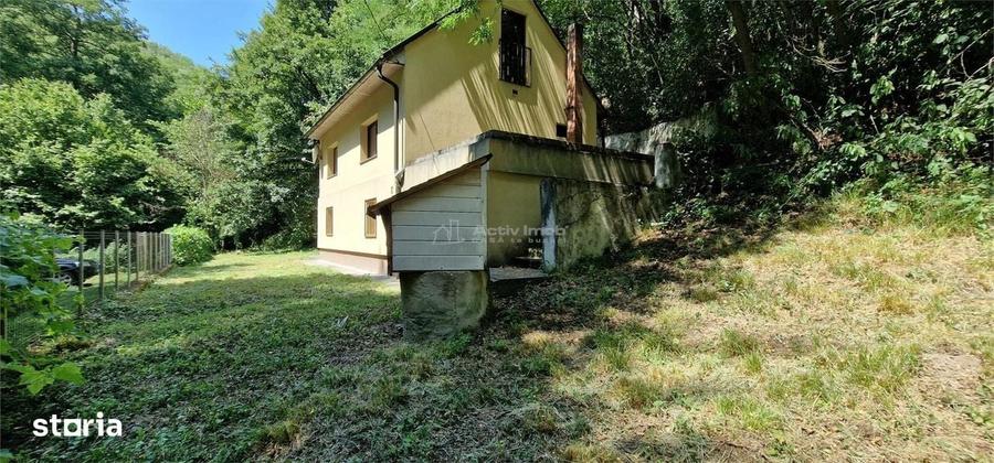 Casă cu 4 camere în Marginea