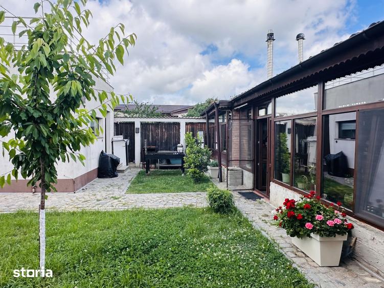 Casă cu 7 camere cu Teren 570 Mp în Chiajna