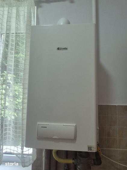 Apartament cu 2 camere decomandat în Tractorul