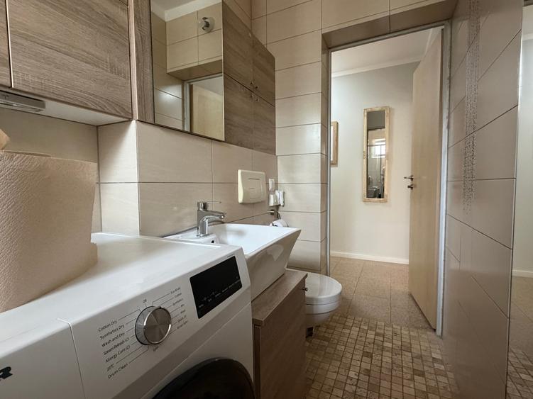 Apartament cu 3 camere semidecomandat în Olimpia-Stadion