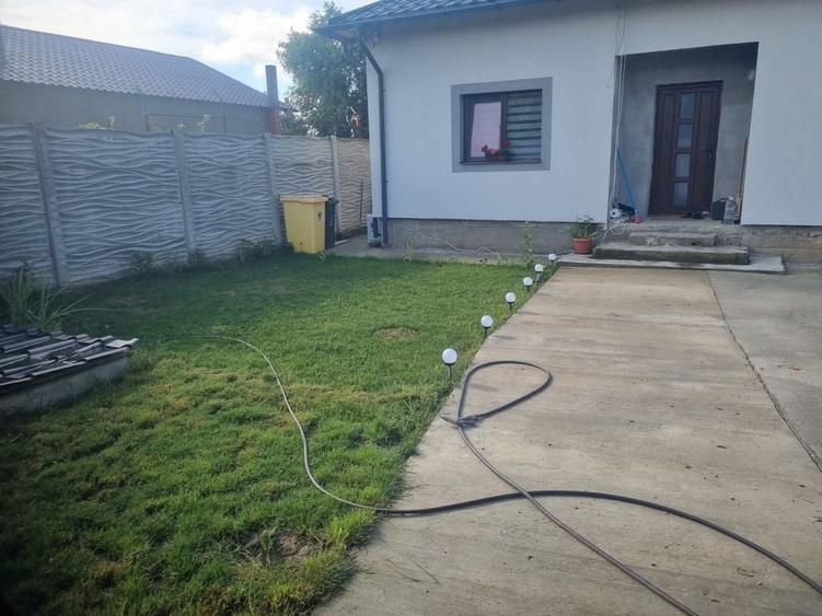 Casă cu 4 camere în Milești