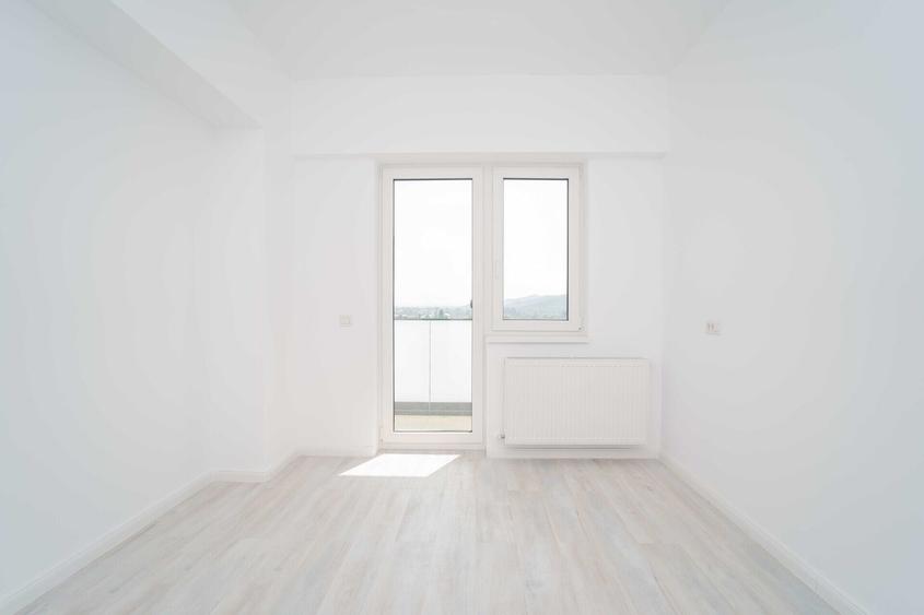 Apartament 2 camere, decomandat, 1 km de Palas - 4