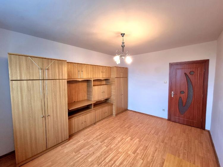 Apartament cu 2 camere semidecomandat, mobilat în Girocului