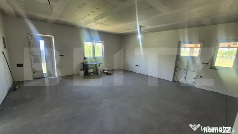 Casă cu 3 camere cu Teren 500 Mp în Lazuri