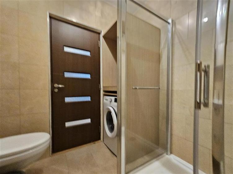Apartament cu 2 camere semidecomandat, mobilat în Schei