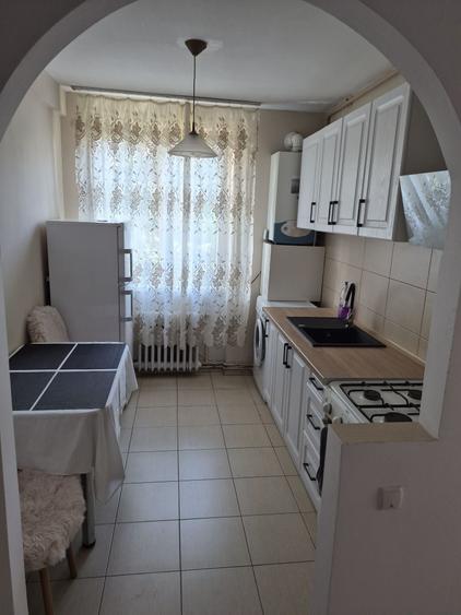 Apartament cu 2 camere decomandat în Cedonia