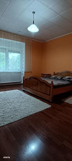 Casă cu 2 camere decomandat în Diosig