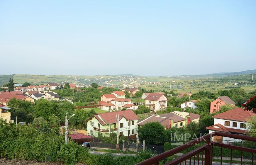Apartament cu 5 camere decomandat în Bună Ziua