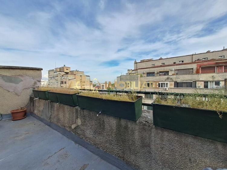 Apartament cu 2 camere semidecomandat, mobilat în Armeneasca