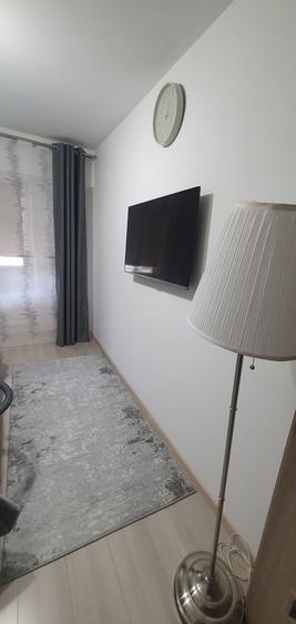 Apartament cu 2 camere, etj 2, - 1
