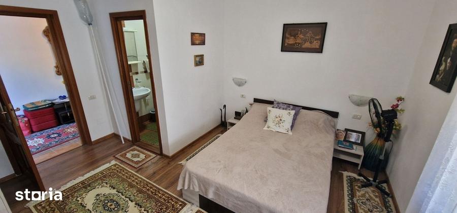 Casă cu 5 camere cu Teren 338 Mp în Sud