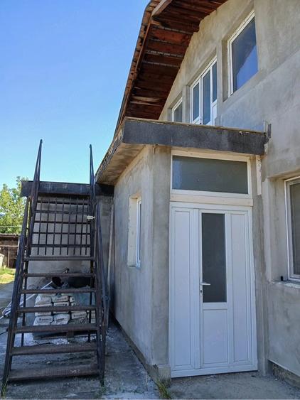 Casă cu Teren 2100 Mp în Ciurea