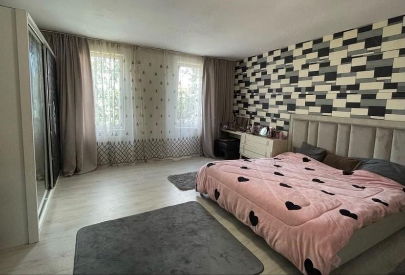 Casă cu 4 camere în Bencecu de Sus
