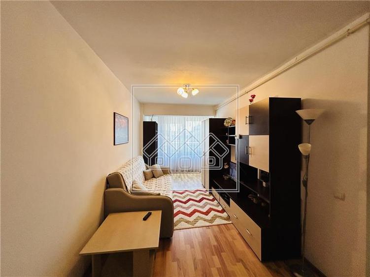 Apartament cu 2 camere decomandat în Exterior Sud