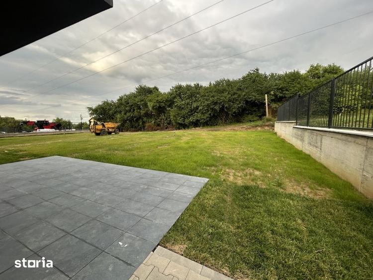 Casă cu 5 camere cu Teren 400 Mp în Făget