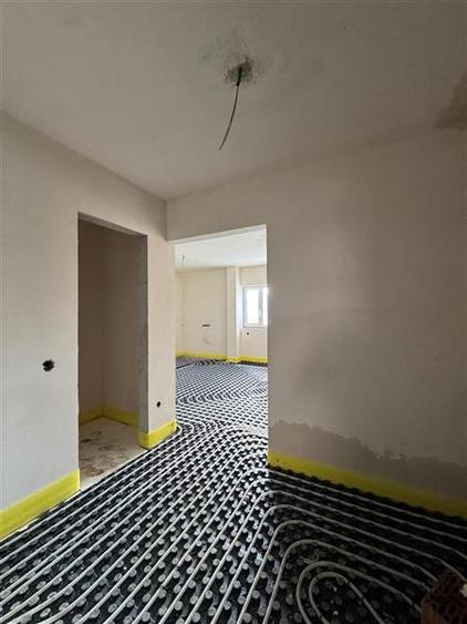 Apartament cu 2 camere semidecomandat în Iris