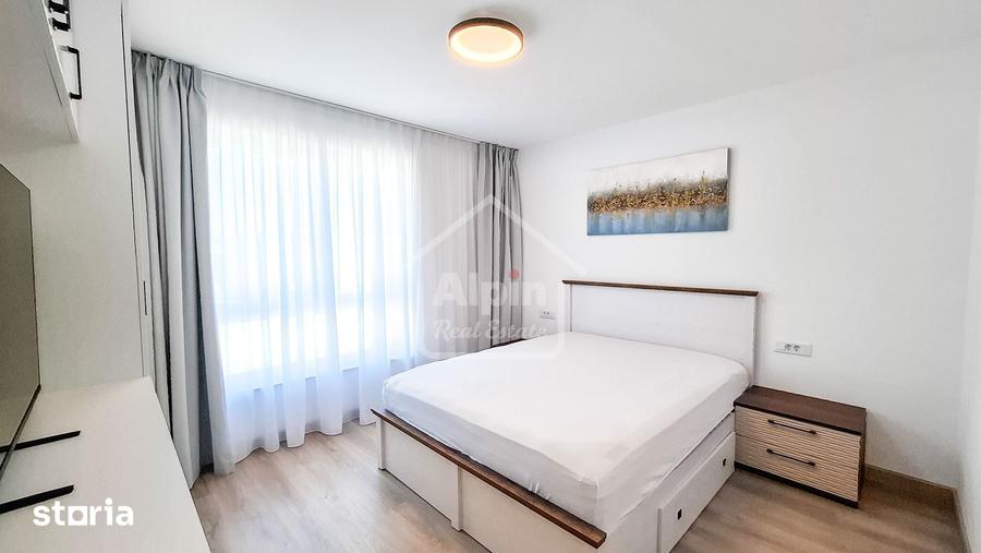 Apartament cu 3 camere decomandat, mobilat în Tractorul