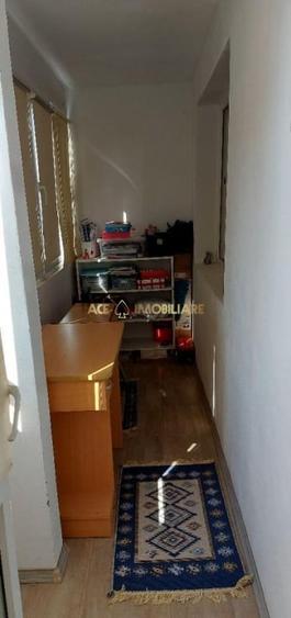 Apartament cu 2 camere semidecomandat, mobilat în Titan