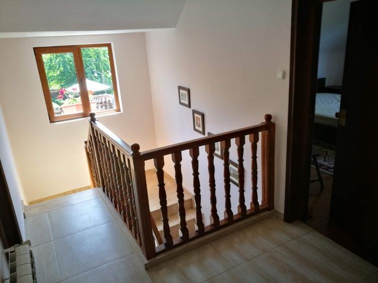 Casă cu 5 camere cu Teren 1300 Mp în Snagov
