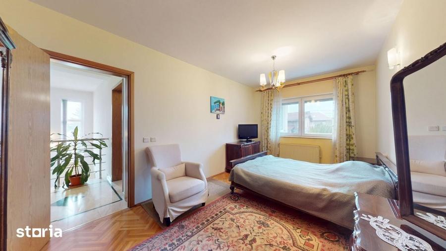 Casă cu 3 camere cu Teren 302 Mp în Central