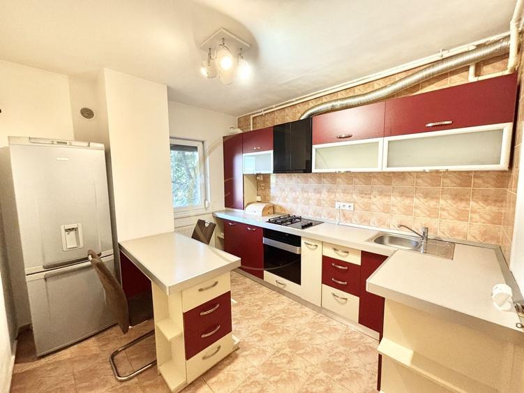 Apartament cu 2 camere decomandat, mobilat în Aradului