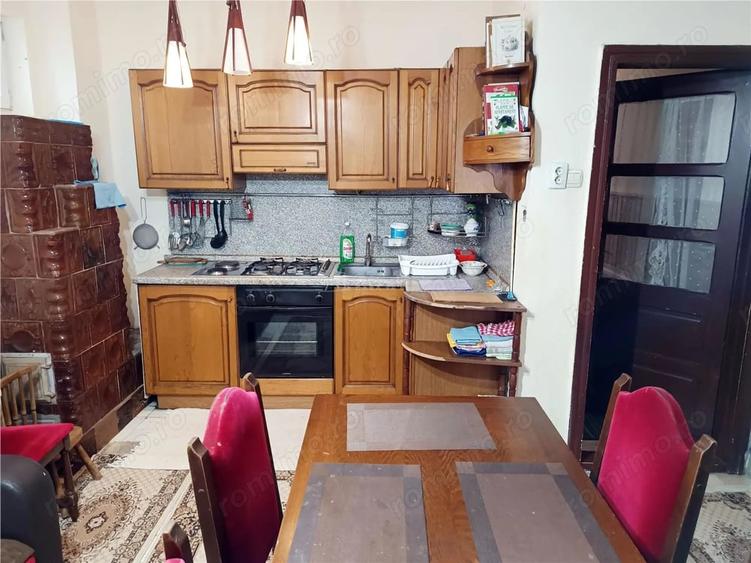 Casă cu 2 camere cu Piscina în Central