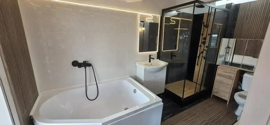 Apartament cu 4 camere decomandat, mobilat în Iancu Nicolae