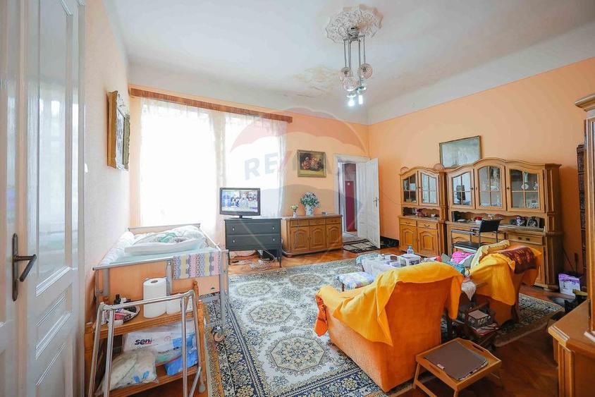 Apartament cu 5 camere nedecomandat în Ultracentral