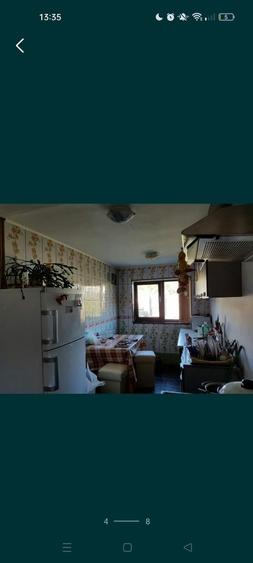 Casă cu 4 camere în Noua