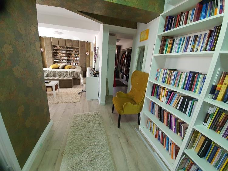 Casă individuală cu 5 camere cu Garaj în Central