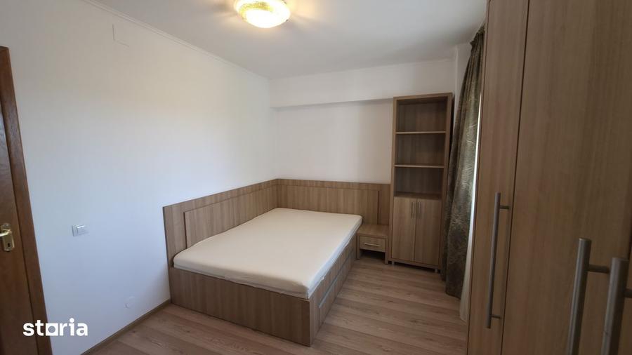 Apartament cu 4 camere în Văcăresti