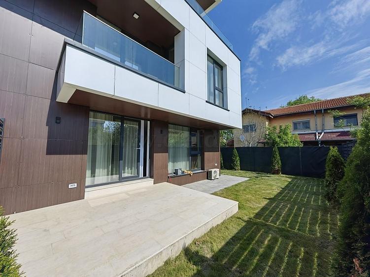 Casă individuală cu 5 camere cu Canalizare în Pipera