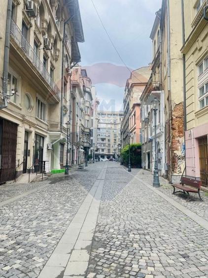 Apartament cu 2 camere semidecomandat, mobilat în Centrul Istoric